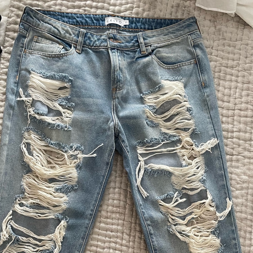 Women’s Juniors Cello Distressed Jeans size 11